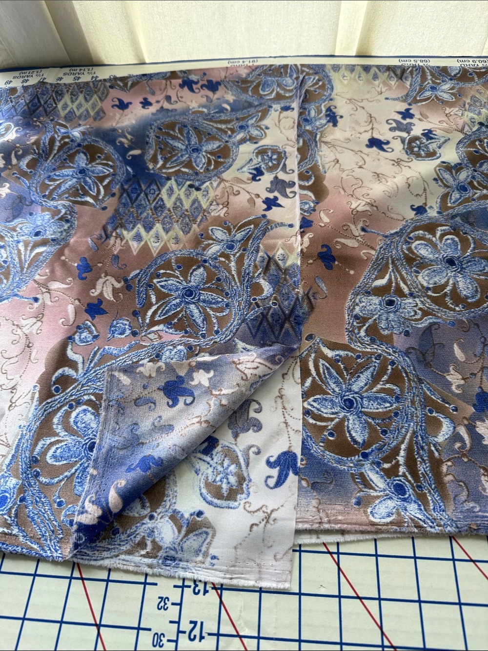 Vintage 90s Satin Fabric 5 Yards Drapey Ornate Floral Medallion Blue Mauve - Picture 6 of 13